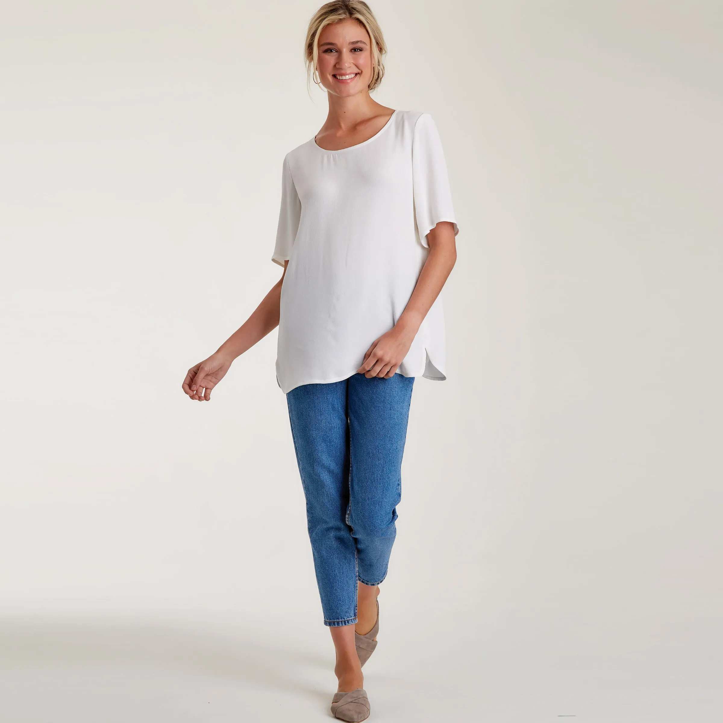 Simplicity Pattern 9107 Misses' Tops With Sleeve & Length Variation