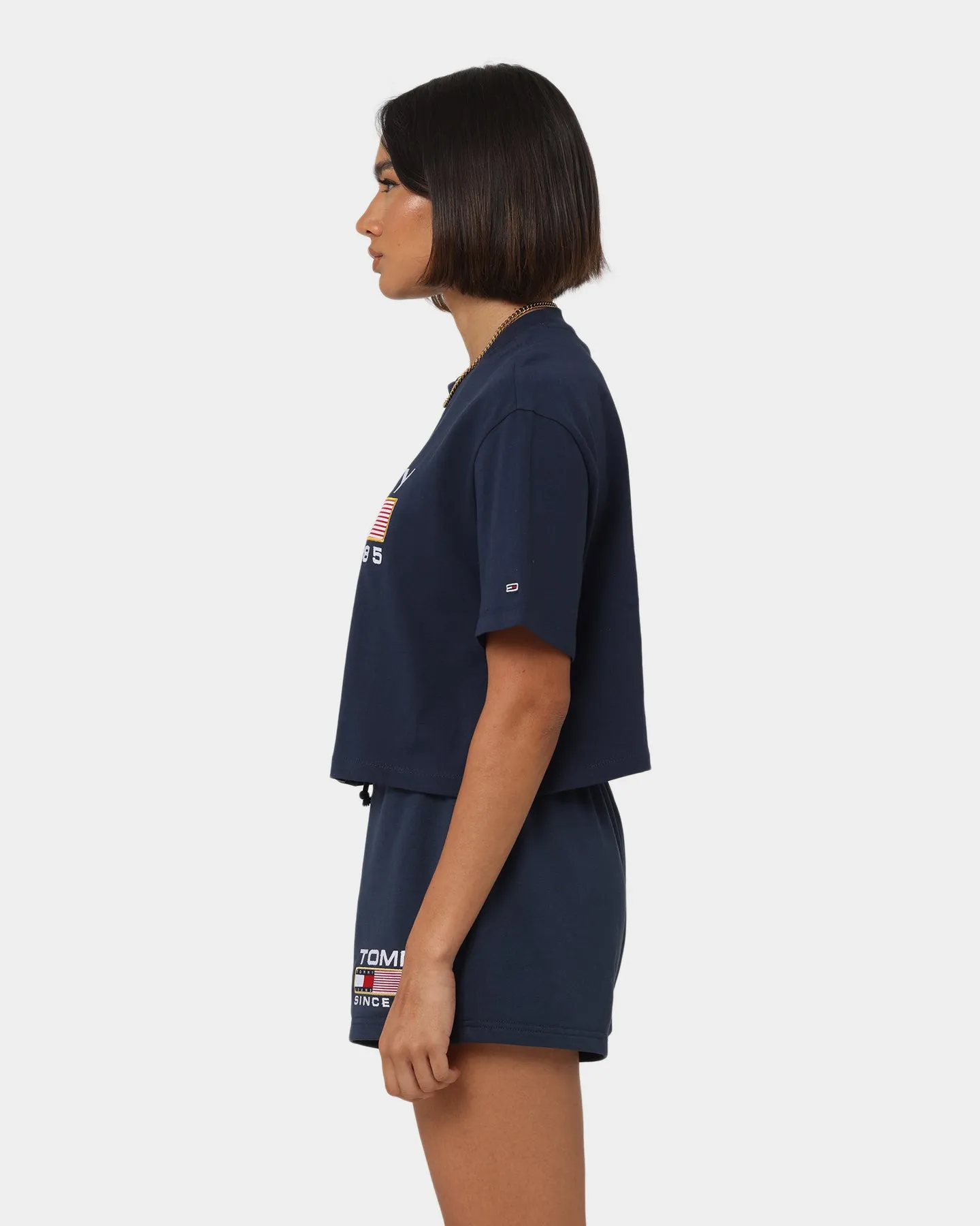 Tommy Jeans Women's TJW Oversized Cropped Modern Athletic T-Shirt Twilight Navy